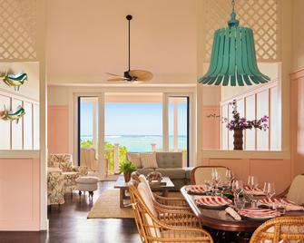 Coral Sands Hotel - Dunmore Town - חדר אוכל