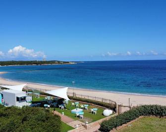 Camping Village Baia Blu La Tortuga - Aglientu - Strand