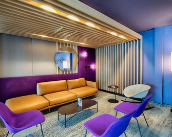 B&B Hotel Augsburg-West - Арджиль Даунс - Лаунж