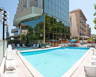 Hotel Diplomat Palace - Rimini - Pool