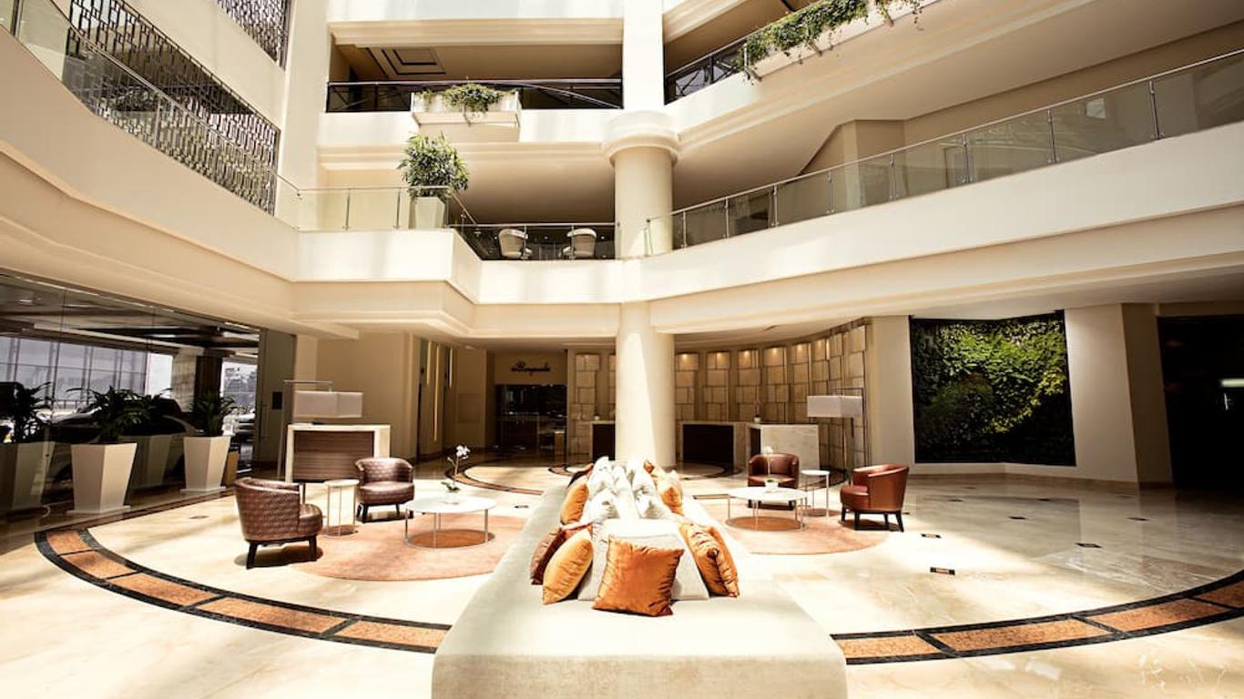 تيكال فوتورا هوتل آند كونفينشن سنتر