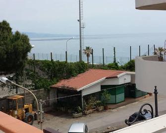 La Finestra sul Mare - Letojanni - Balkon