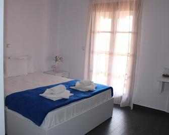 Hotel Theopisti - Ouranoupoli - Schlafzimmer