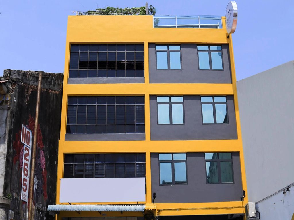 فندق شارع بي