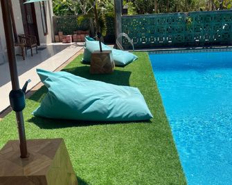 Dewa Ulu Roomz - Denpasar - Pool