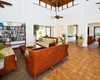 Mount Nevis Hotel - Newcastle - Lobby