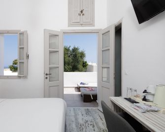 The Museum Project Oia - Fira