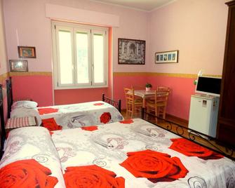 Da Nonna Maria B&B - Roma - Camera da letto