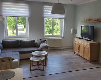 Das Landhaus Wohnung 1 - Kirch Jesar - Huiskamer