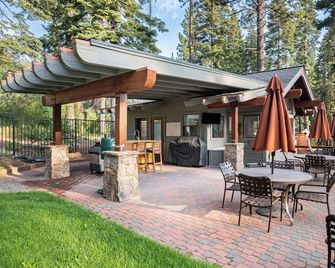 Village Studio by Avantstay Minutes to Lifts - Truckee - Terasa
