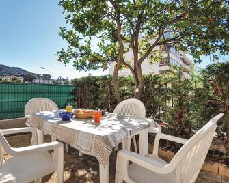 Welcome to this welcoming apartment near Cannes! - Le Cannet - Patio