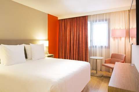 Hotel Oceania Paris Roissy Cdg, Le Mesnil-Amelot, Seine-et-Marne, France -  Compare Deals