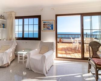 Cau del Llop 77 - Ático con terraza y vistas - Llançà - Living room