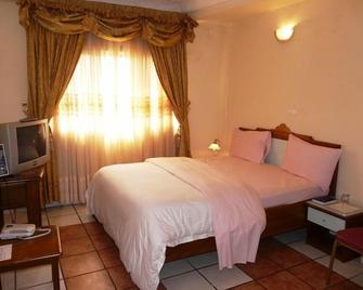 Azam Hotel - Bamenda - Habitación