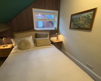 Stylish and Cosy Apartment just outside Manchester City Centre - Carrington - Bedroom