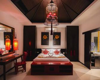 The Bell Pool Villa Resort Phuket - Kamala - Schlafzimmer