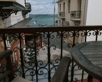 Faidra - Chios - Balcony