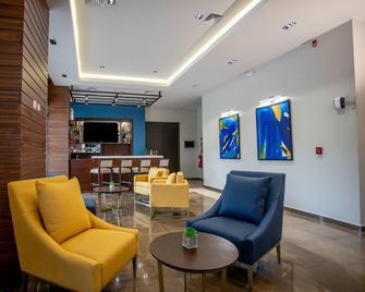 Comfort Inn Tegucigalpa - Tegucigalpa - Lounge