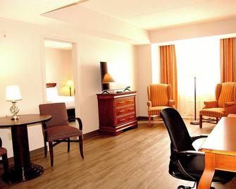 Staywell Inn & Suites - London - Obývací pokoj