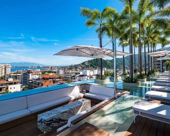 Pier 57 - 710 Fabulous & Luxurious 2 Br Penthouse - Puerto Vallarta - Ban công