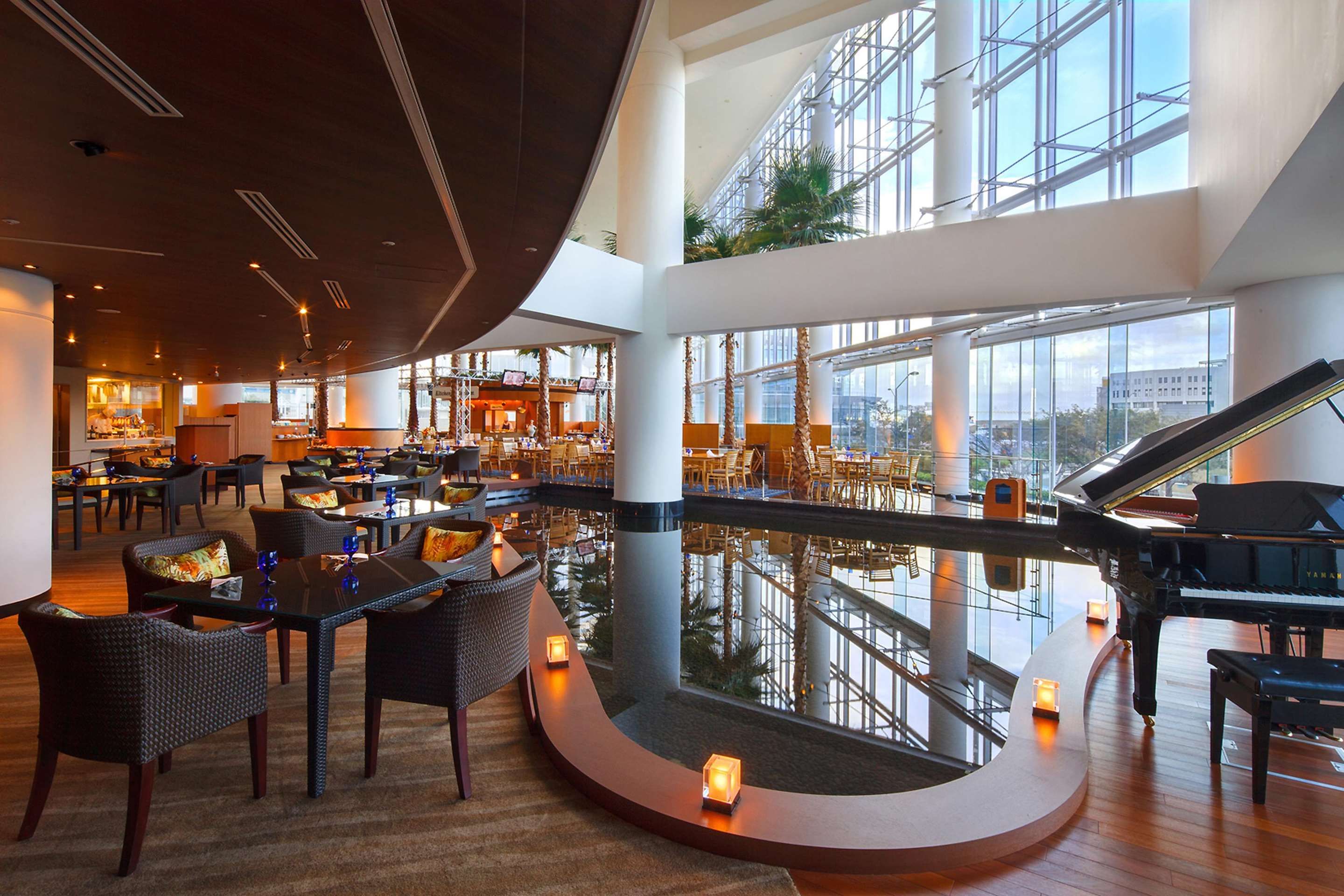 Restaurant view of The Yokohama Bay Hotel Tokyu