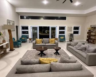 Sunny-Shore Hideaway - Lucea - Living room