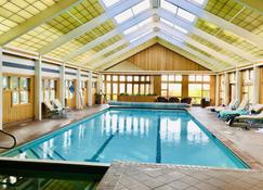 Private Home With Large Indoor Pool- Perfect For Summer Fun, Fall Foliage & Ski - Gilford - Pool