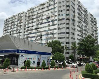 T9 Muang Thong Thani Condo - Pak Kret - Gebäude