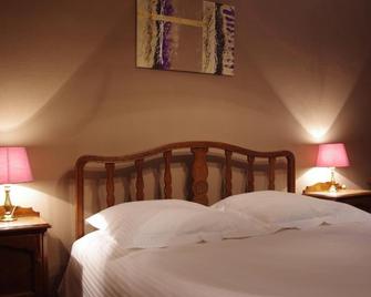 Hostellerie La Claire Fontaine - La Roche En Ardenne - Habitación
