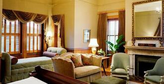 Wentworth Mansion - Charleston - Living room