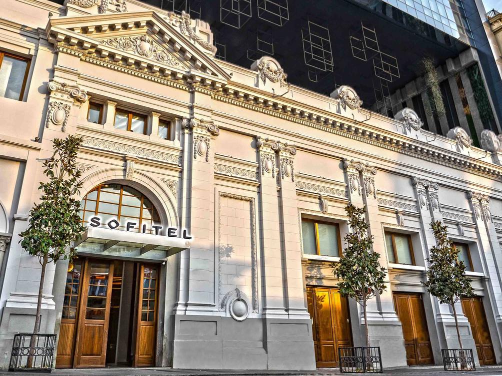 https www kayak com istanbul hotels sofitel istanbul taksim 5924646 ksp