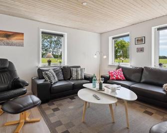 Cozy home in Skærbæk with kitchen - Skaerbaek - Sala de estar