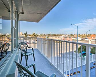 Oceanfront Daytona Beach Club Studio with Balcony! - Daytona Beach - Balcony