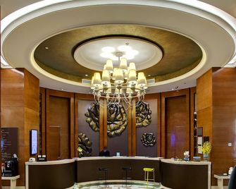 Grand Skylight International Hotel Nanchang - Nanchang - Front desk
