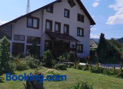 Casa Gotika - Vama (Suceava) - Gebouw