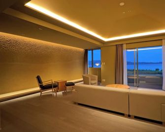 Hotel Anaga - Minamiawaji - Living room