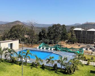 Ambica Valley Resort - Saputara