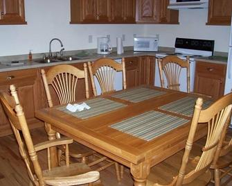 Brasstown Creek House--3 Mi. from John C. Campbell Folk School - Brasstown - Dining room