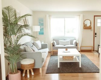 Coastal, Bright, Welcoming Townhome in Westerville - Westerville - Sala de estar