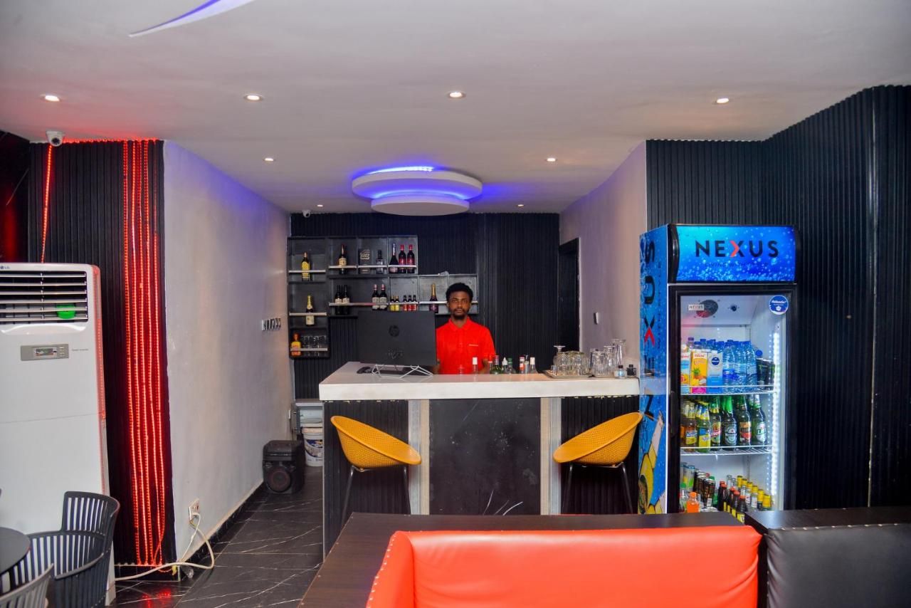 Triple Tee Luxury Hotel & Service Apartments Surulere thumbnail 3