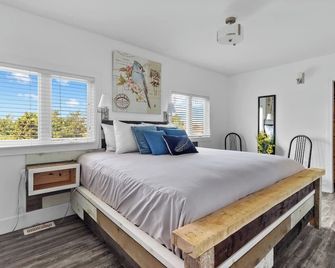 Coastal Haven Awaits Discover Conception Bay South - Conception Bay South - Bedroom