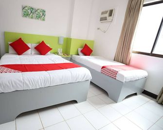OYO 210 Apple Tree Suites - Cebu City - Bedroom