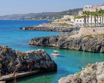 Hotel La Roccia - Castro