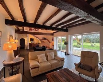 Magnifique Longère de Caractère en Pleine Campagne à 25mn du Puy-du-fou - Cholet - Living room