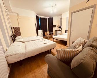 Anwar House - London - Schlafzimmer