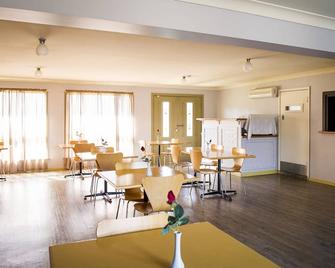 Cherry Blossom Motor Inn - Young - Restaurant