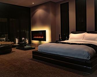 Amarè Beachside Luxury - Ulverstone - Bedroom