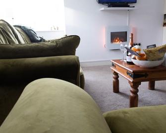 2 Riverside - Barnard Castle - Living room