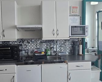Reykjanes Guesthouse - Grindavik - Cucina