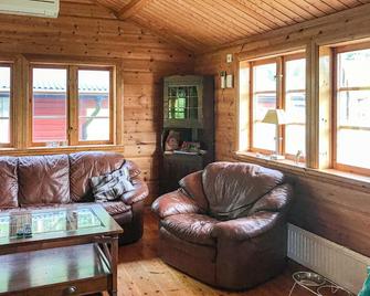 Amazing home in Trngsviken with 2 Bedrooms and WiFi - Alsen - Sala de estar